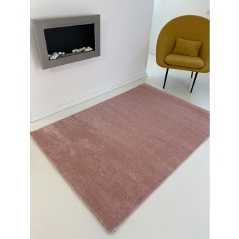 Montana s krátkym vlasom, ružový koberec 120x170