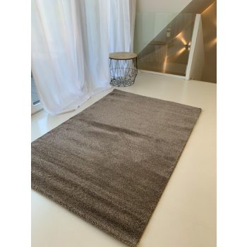 Montana s krátkym vlasom, hnedý koberec 120x170